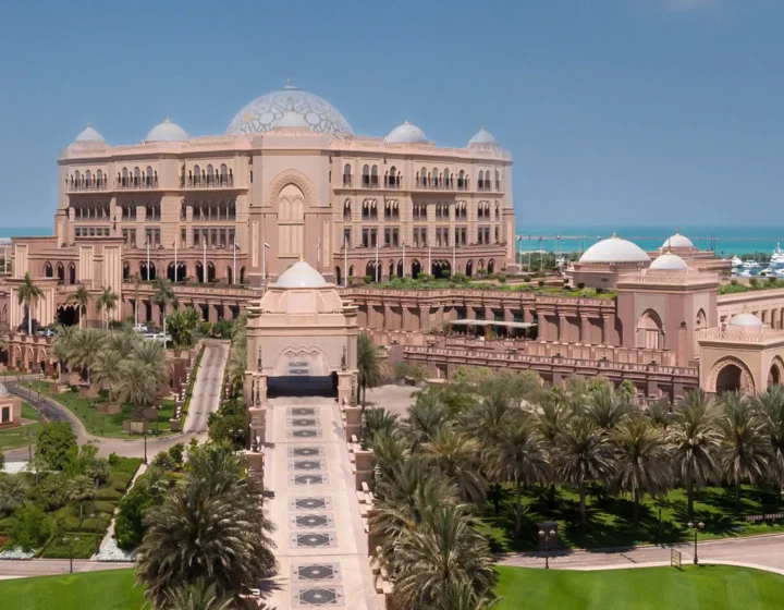 Emirates palace Abu Dhabi lomatours